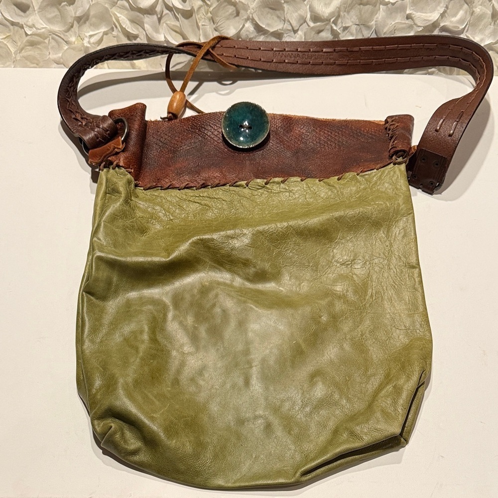 Vintage Banana Republic Green and Brown Leather Shoulder Bag